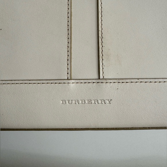 BURBERRY White Leather Shoulder Bag - Picture 5 of 14